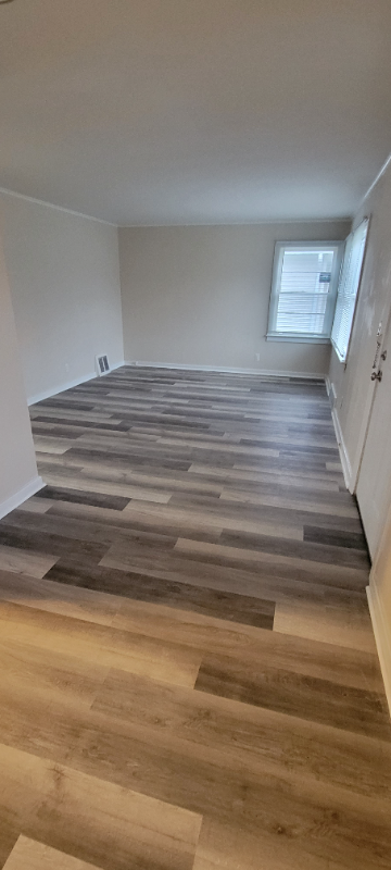 2526 Benjamin St - Photo 3 of 15