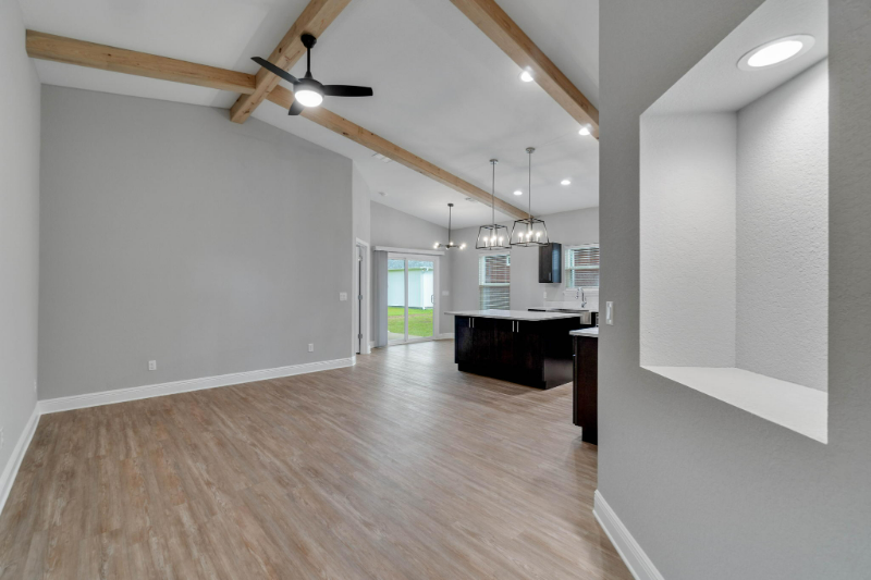 8278 Nelson St - Photo 5 of 47