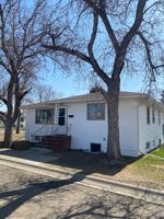 featured image of 404 8th Ave Se #2