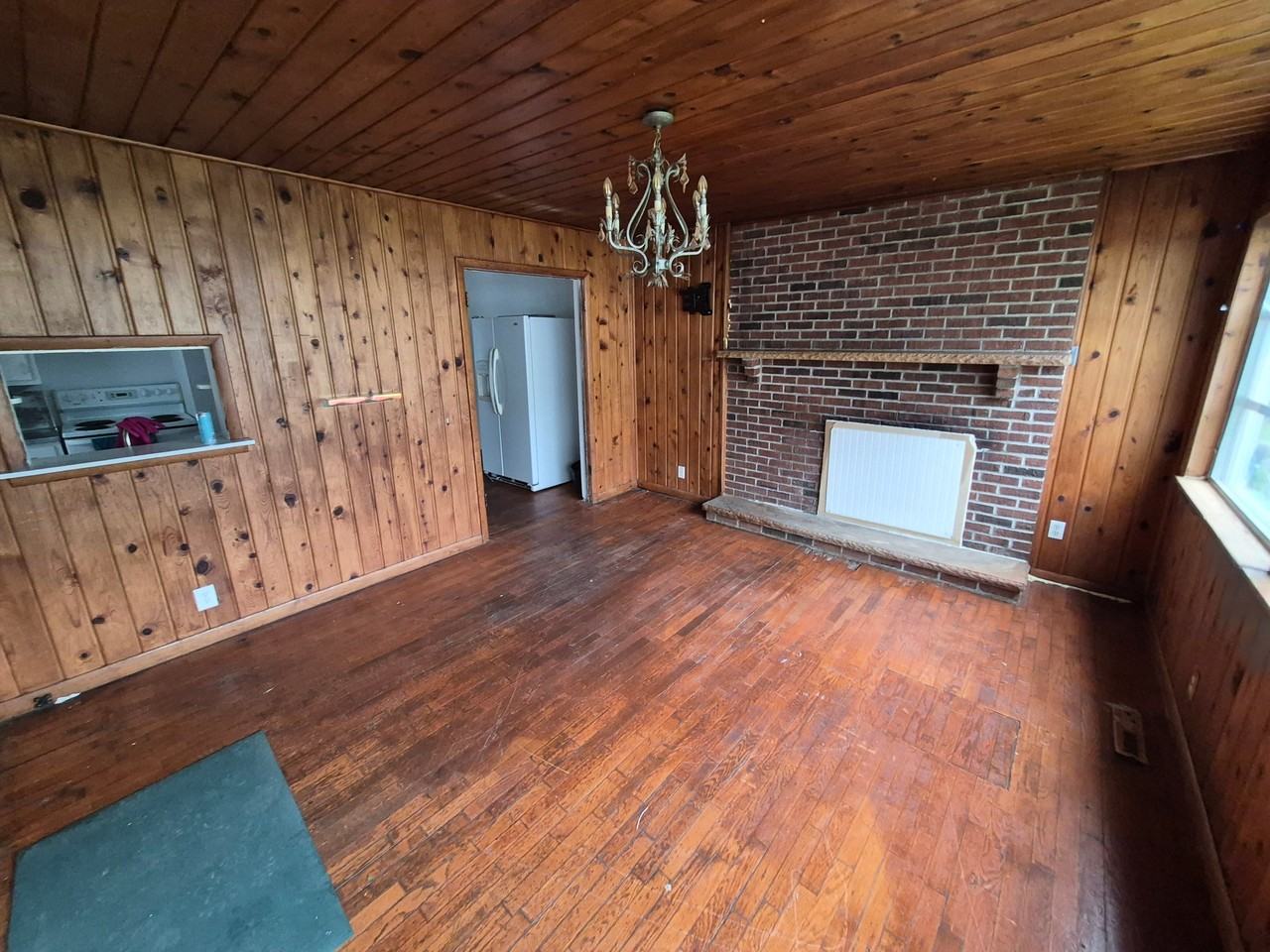 2738 Berkley St - Photo 7 of 23