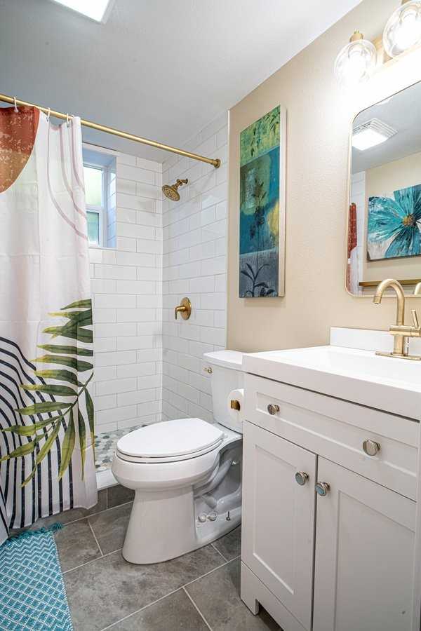 13341 31st Ave Ne - Photo 5 of 17
