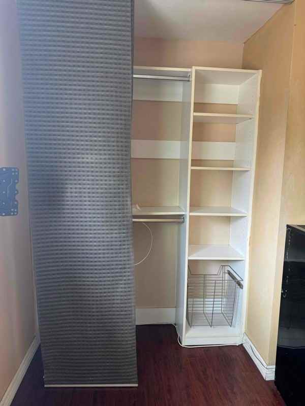 2817 S Center St - Photo 5 of 10