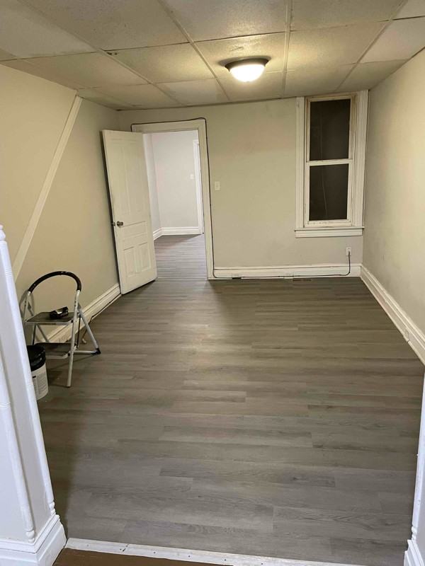 918 W King St 1st Fl #1 - Photo 3 of 9