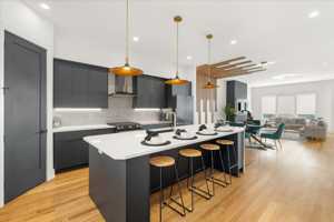 featured image of 1300 Edgehill Ave #9