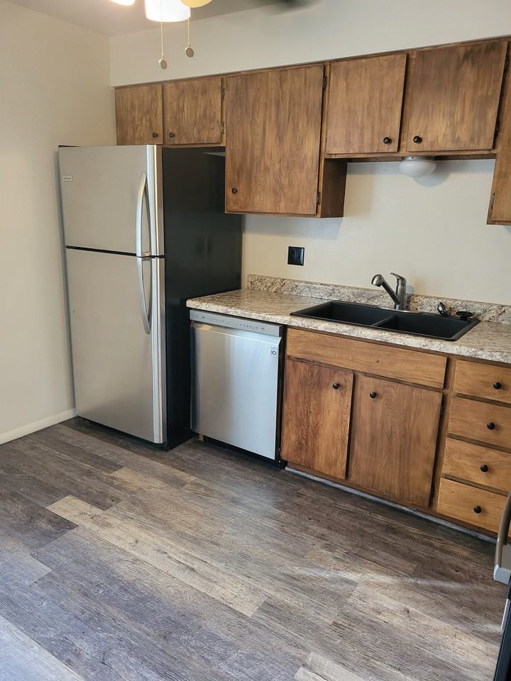 1529 Bookcliff Ct #NA - Photo 2 of 5