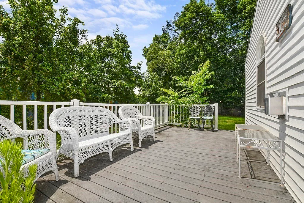 3 Webster Ct #NA - Photo 2 of 12