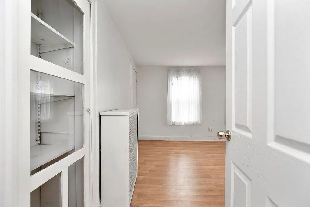 3 Webster Ct #NA - Photo 3 of 12