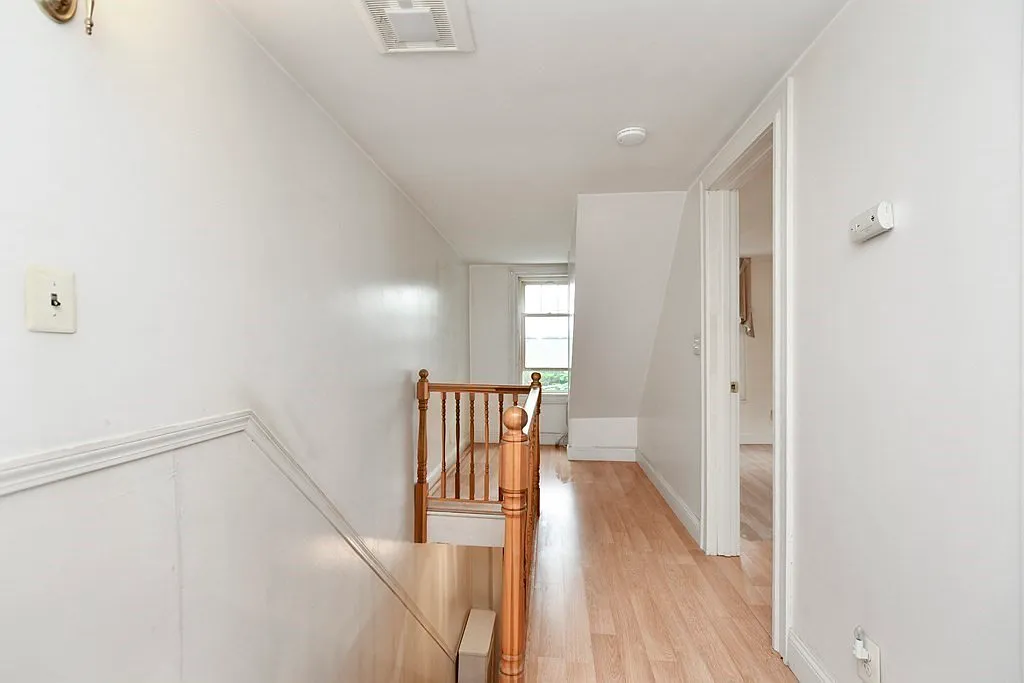 3 Webster Ct #NA - Photo 4 of 12