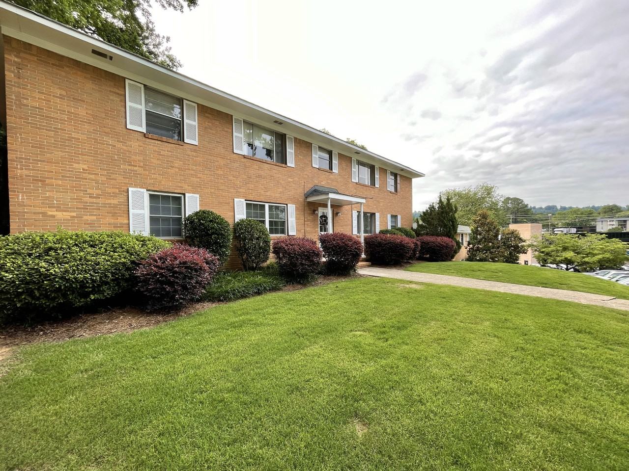 3343 Old Montgomery Hwy #B - Photo 3 of 39