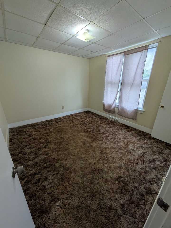 146 W Dorrance St #1F - Photo 4 of 6
