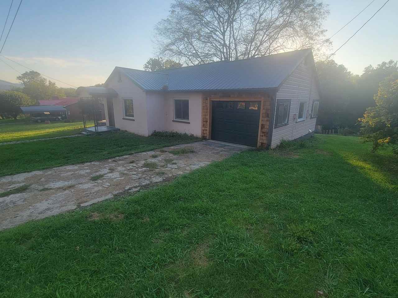 645 Thompson Cove Rd #NA - Photo 3 of 17