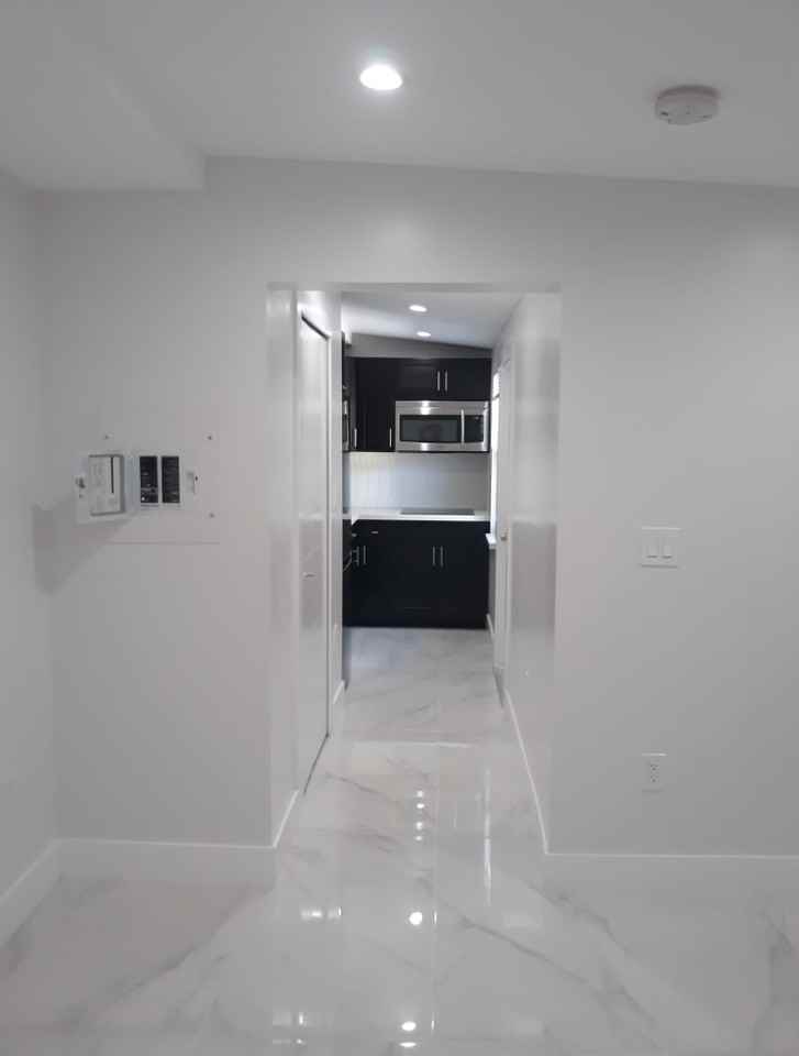 2379 Nw 102nd St #REAR - Photo 4 of 25