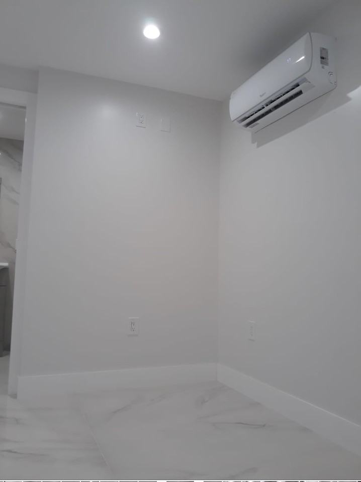 2379 Nw 102nd St #REAR - Photo 7 of 25