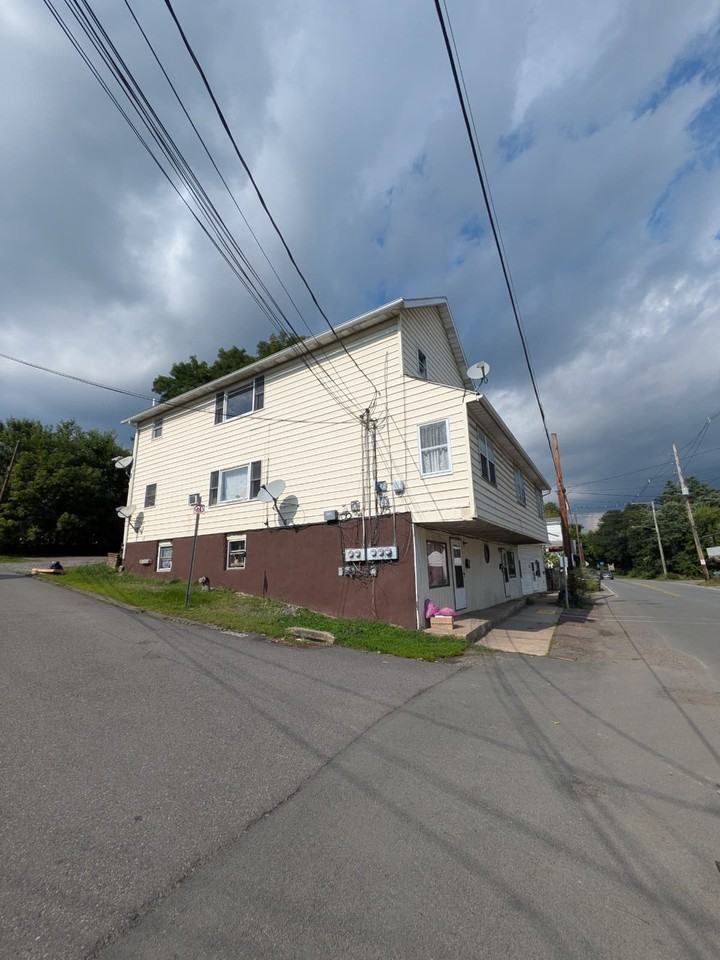 388 Main St #1 - Photo 2 of 11