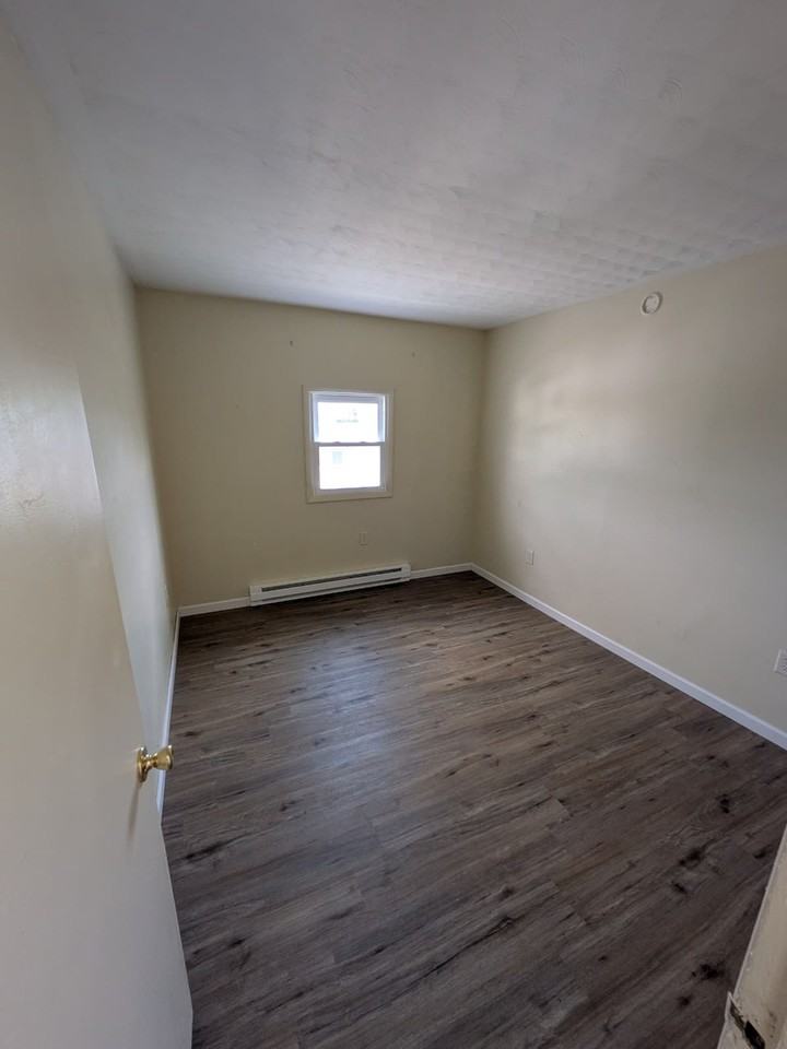 388 Main St #1 - Photo 6 of 11