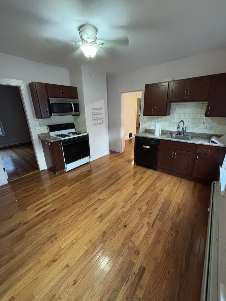 11 Endicott Ave #1 - Photo 4 of 8