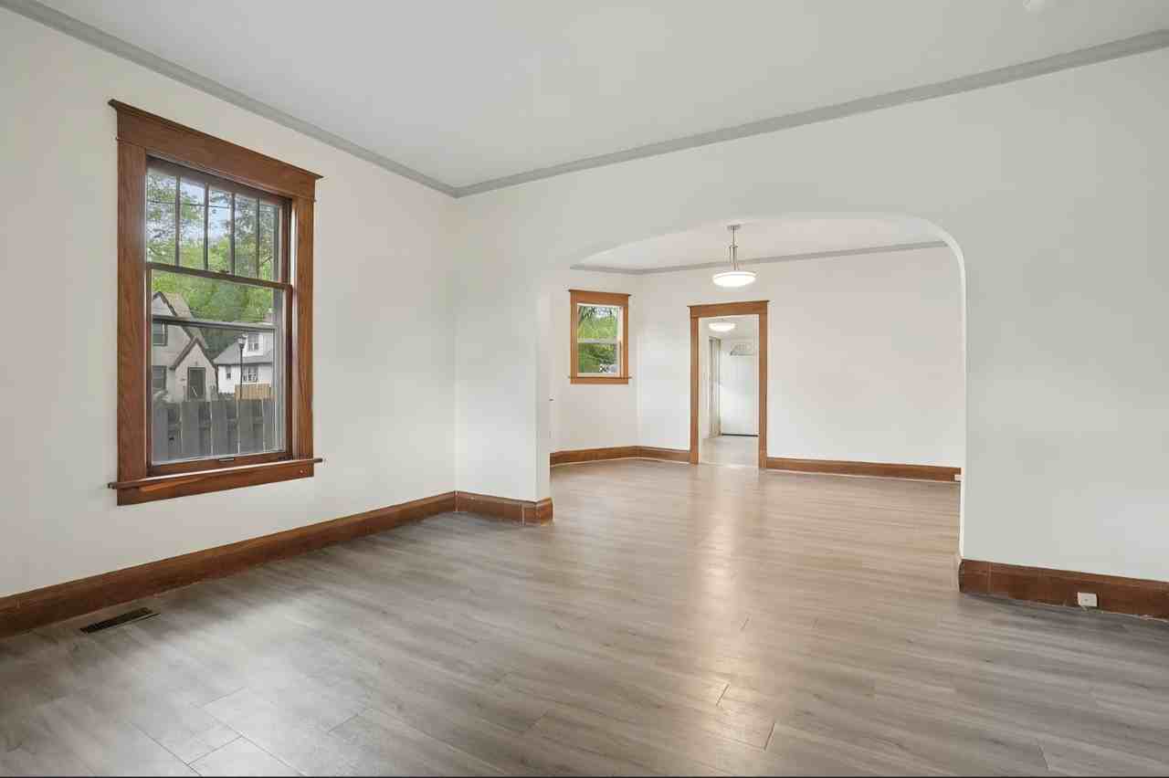 223 11th Ave N #NA - Photo 7 of 29
