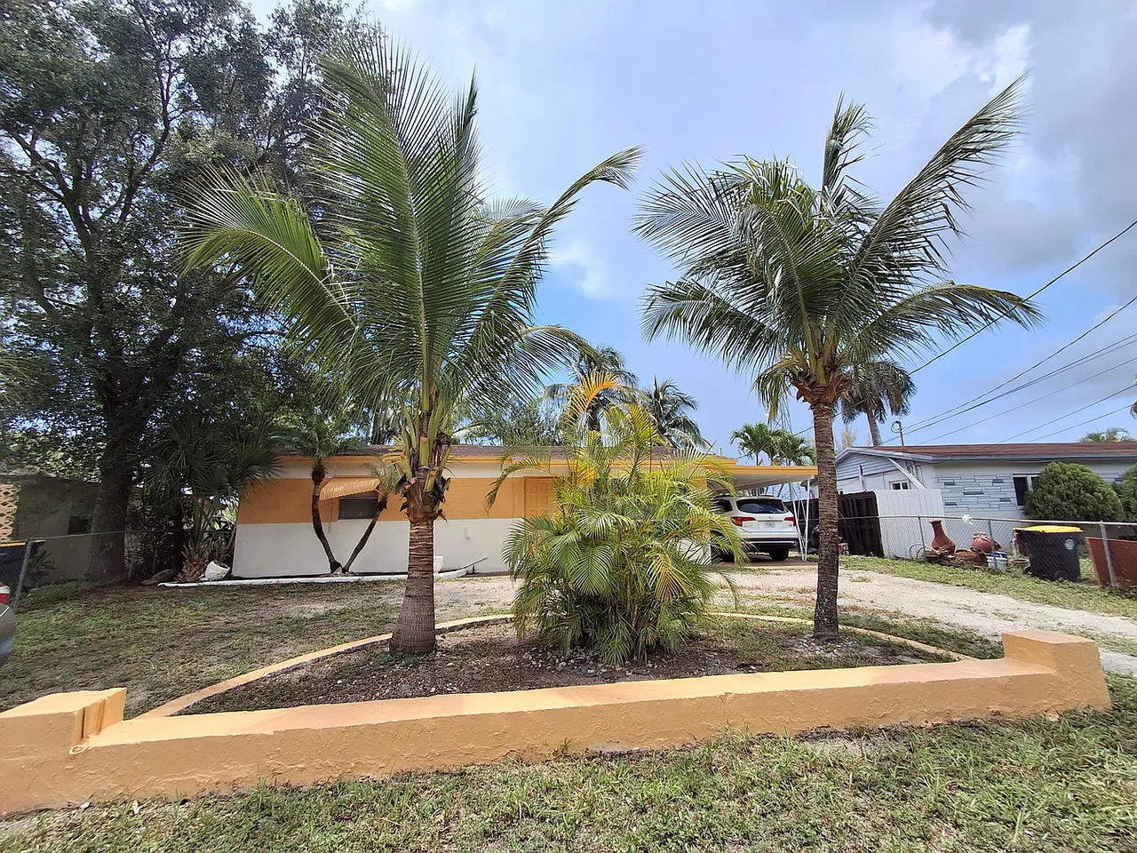 4850 Sw 41st Ave #NA - Photo 2 of 50