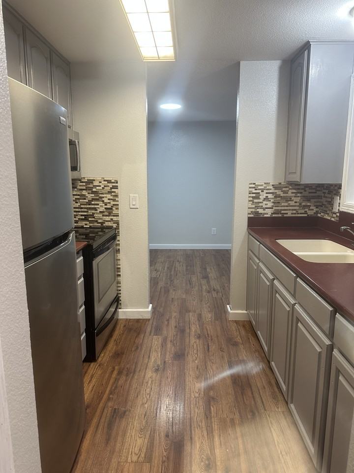 215 Brandywine Ct #NA - Photo 6 of 17