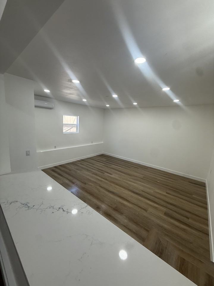 13407 Helen St #B - Photo 6 of 20