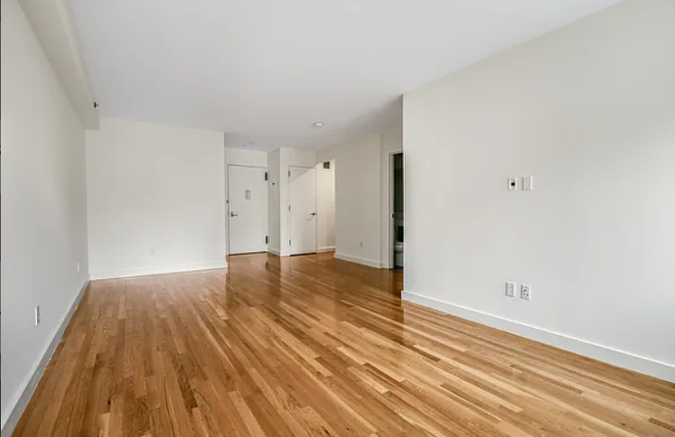 111 W 15th St #511 - Photo 2 of 5