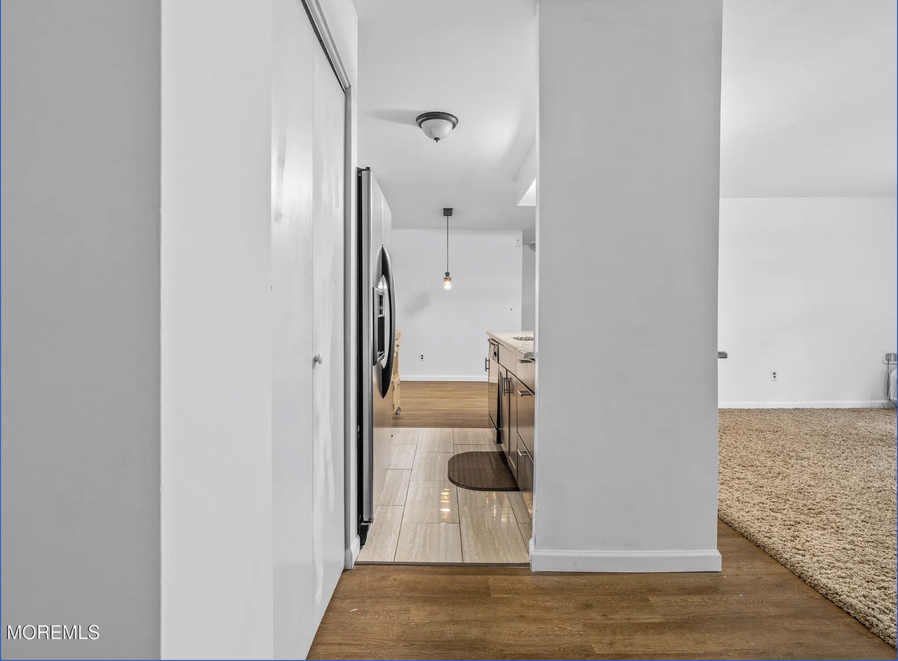 43 Bolton Ct - Photo 7 of 20