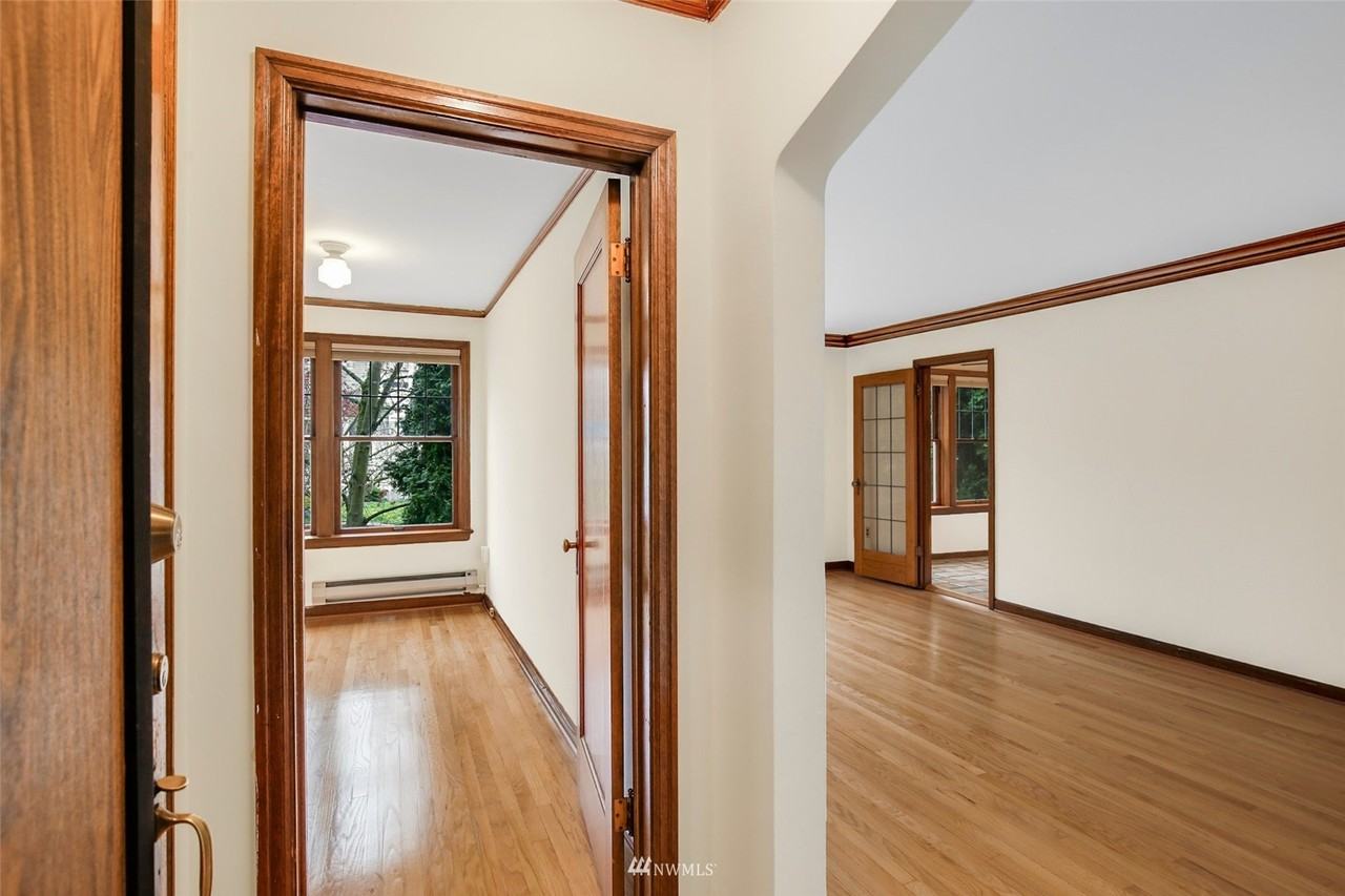 400 Boylston Ave E #102 - Photo 4 of 21