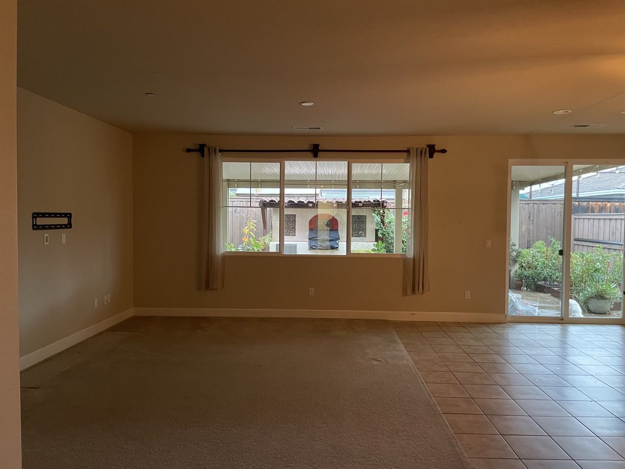 949 Ireland St #NA - Photo 4 of 18