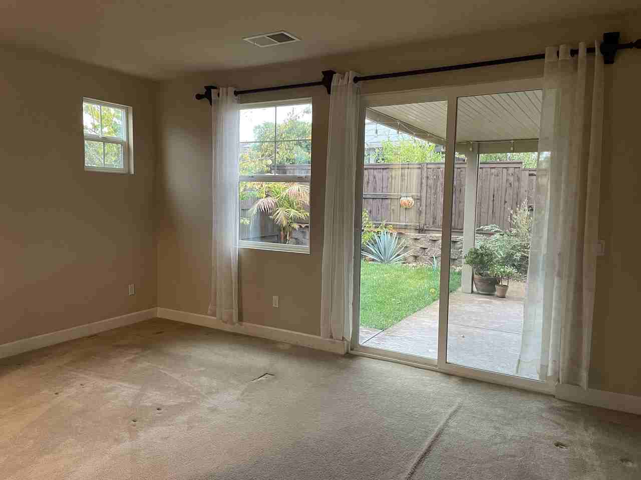949 Ireland St #NA - Photo 6 of 18