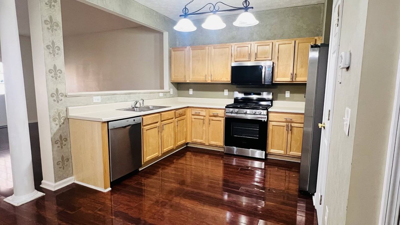 2977 Greyhawk Ln #2977 - Photo 4 of 30