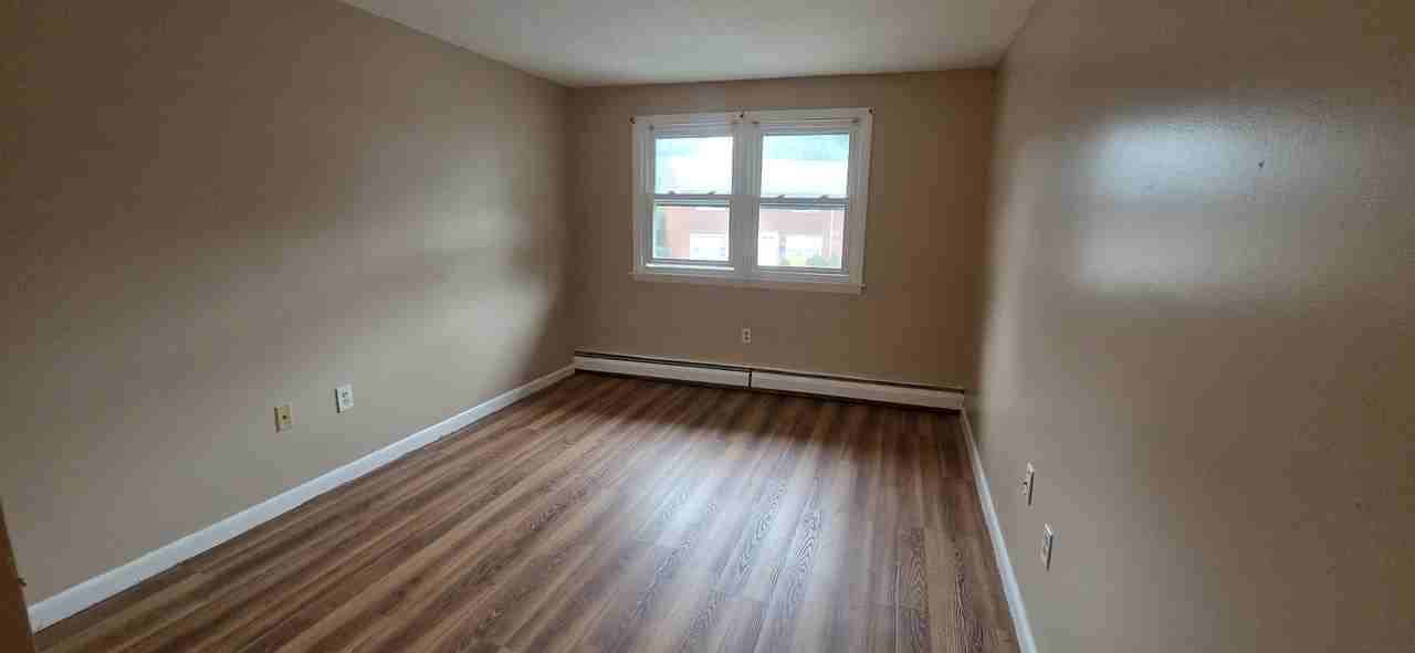 460 Woodbridge St #36 - Photo 4 of 7