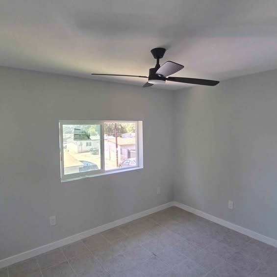 1126 E Grand Ave #1 - Photo 2 of 6