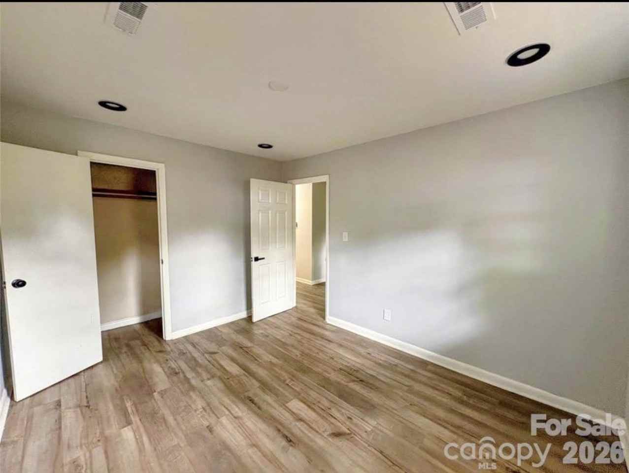 435 E Club Dr #NA - Photo 3 of 13