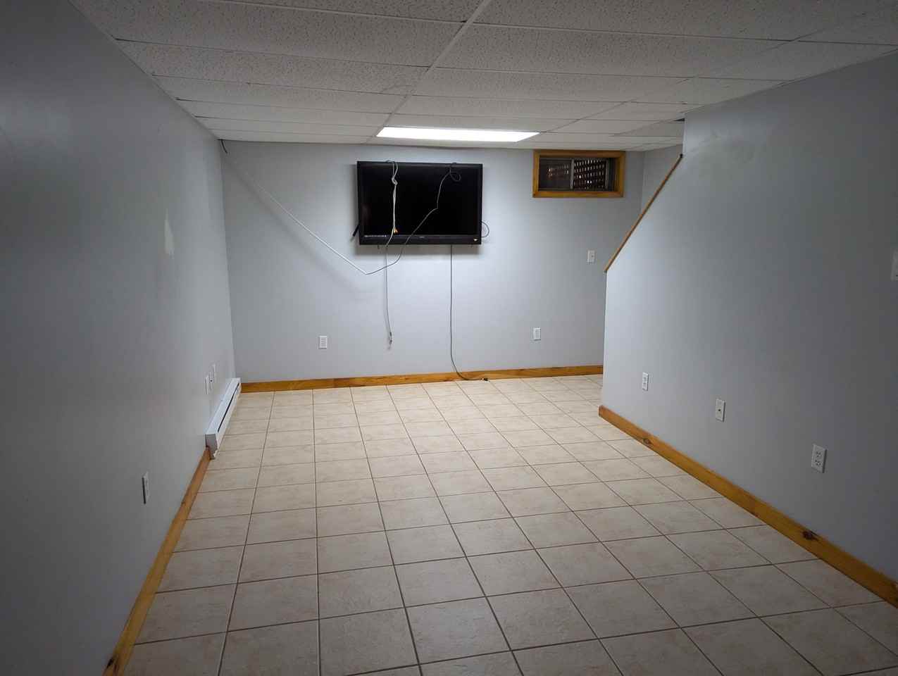 814 Court St #E - Photo 2 of 9