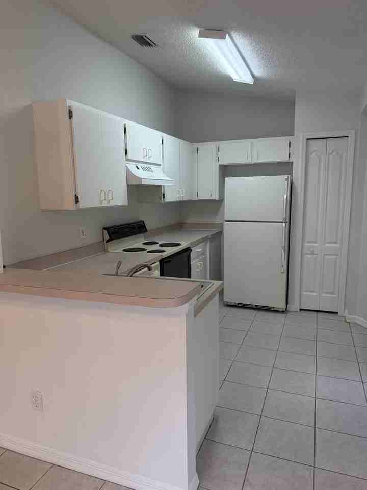 4400 Venice Dr #NA - Photo 2 of 12