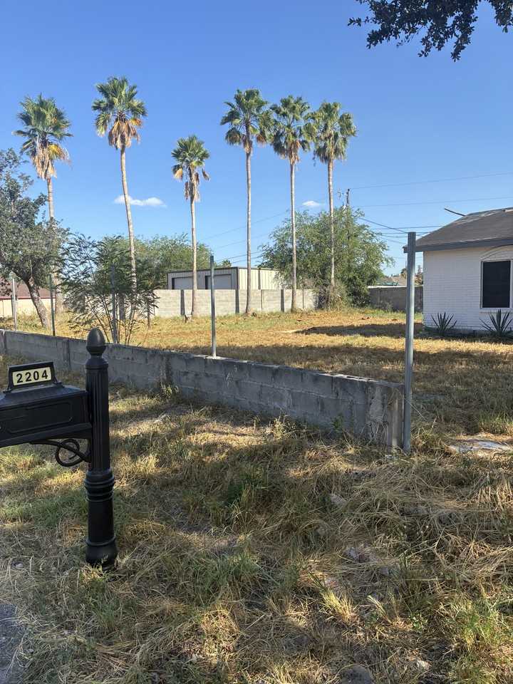 2204 E Kantunil Ave #NA - Photo 2 of 10