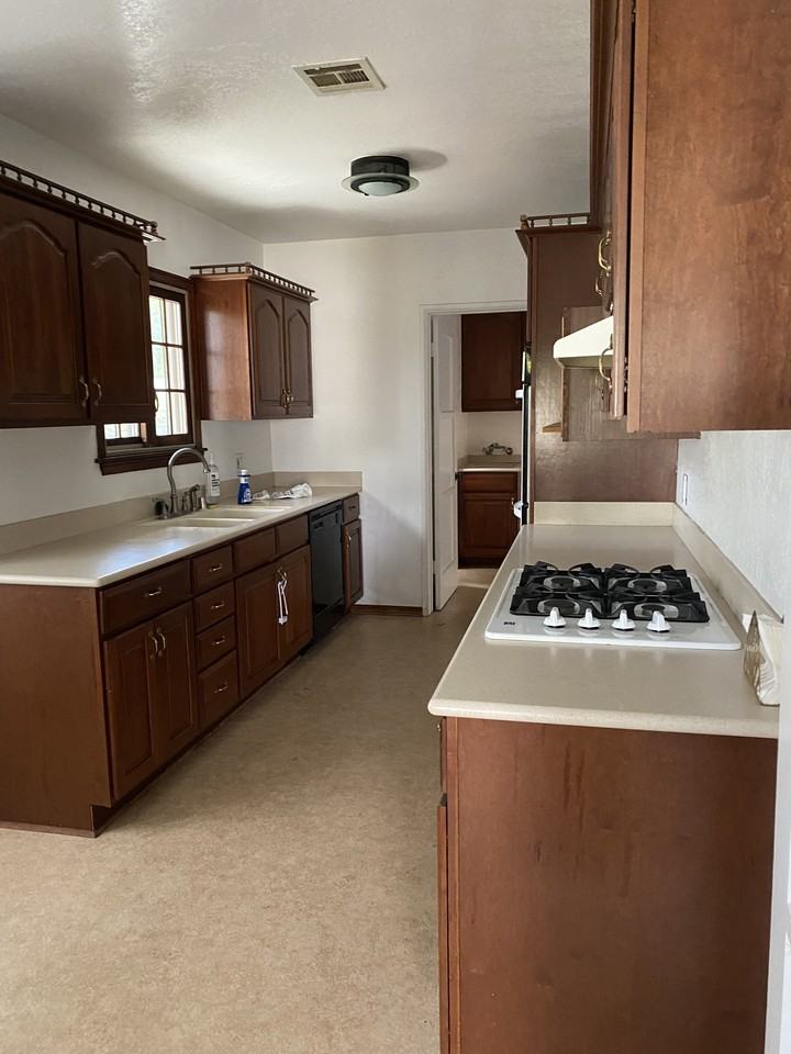 15220 Cullen St #NA - Photo 2 of 5