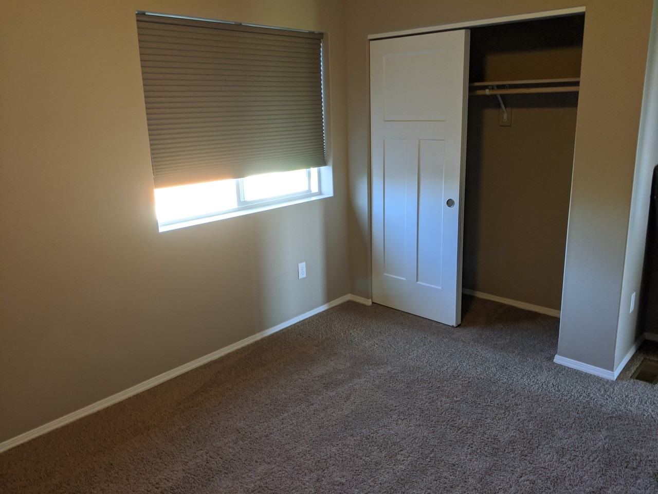 159 Laurel Pkwy #NA - Photo 4 of 9