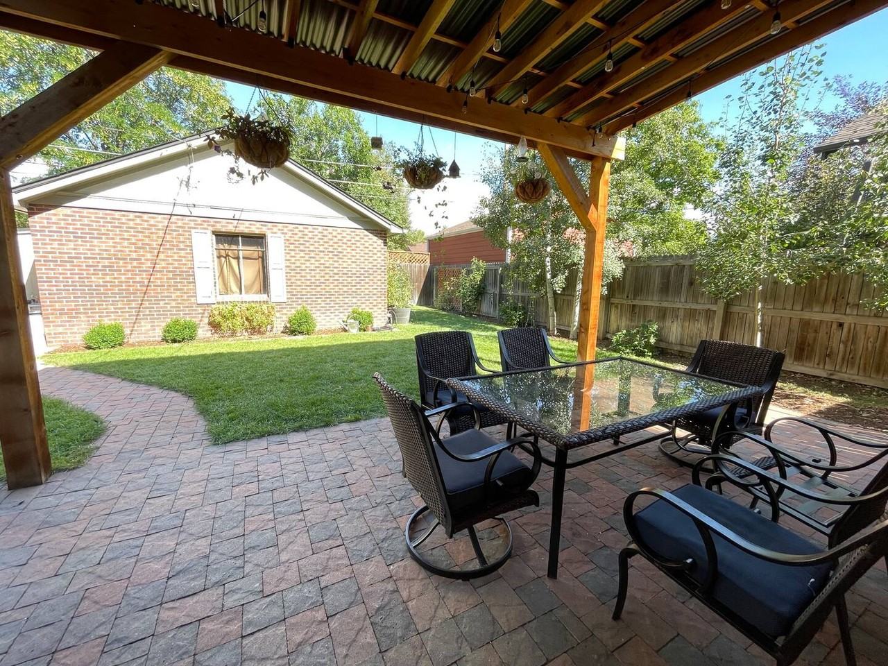 2536 N Glencoe St #NA - Photo 4 of 29