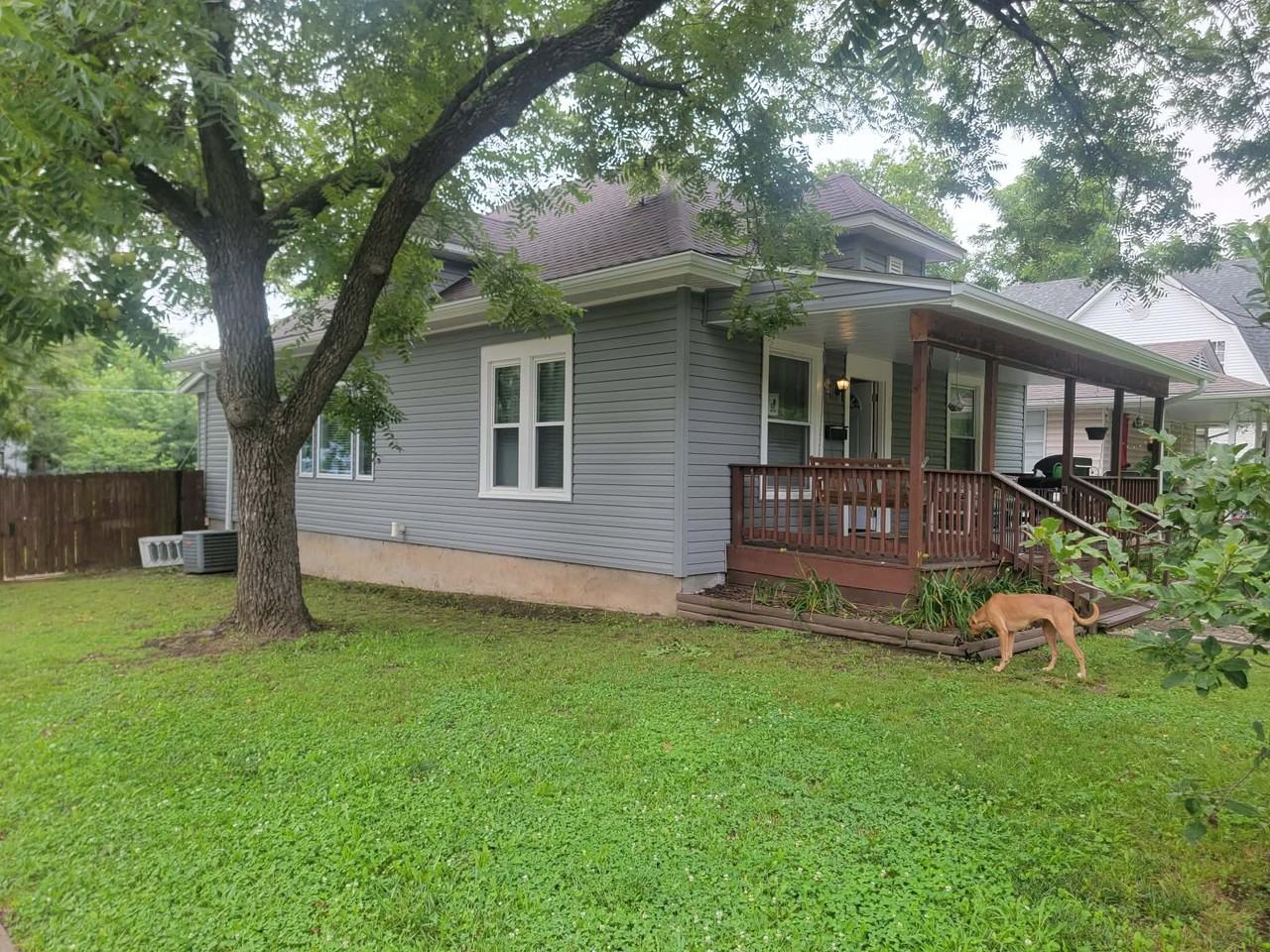 229 N Jackson Ave #NA - Photo 3 of 5