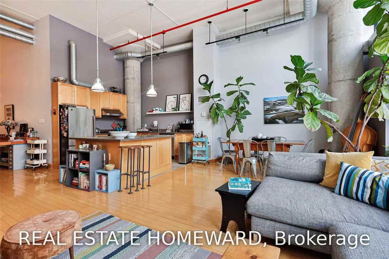 90 Sumach Street - Photo 2 of 29