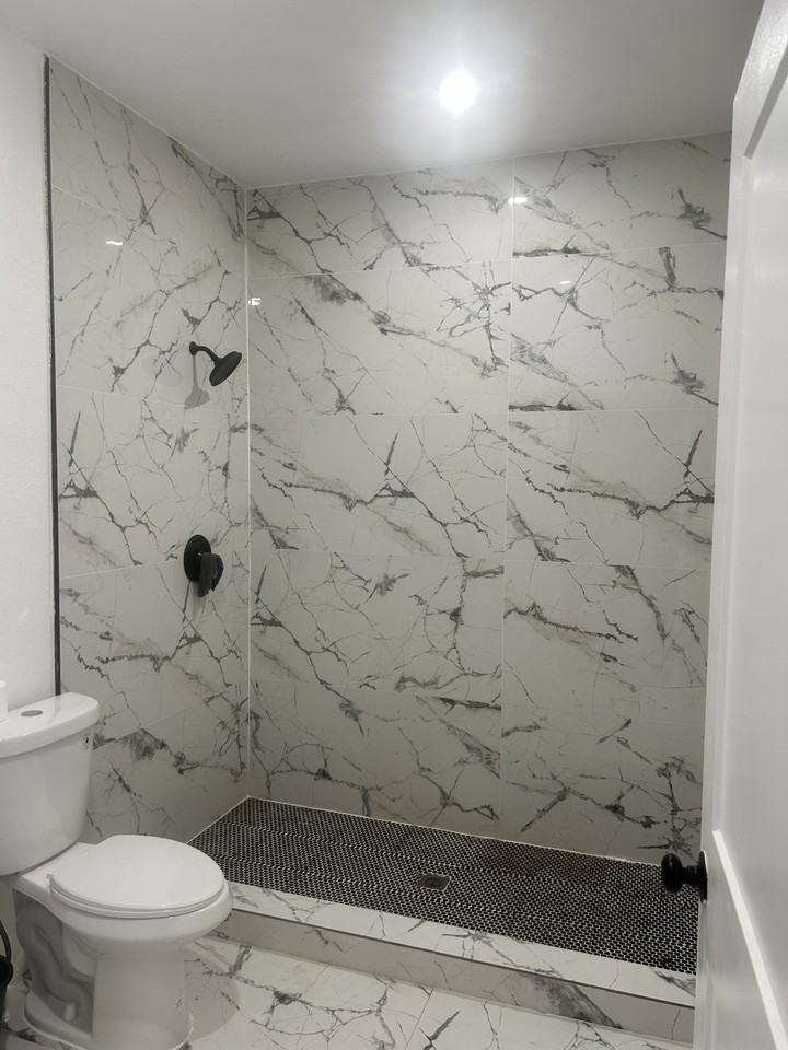 2513 Nw 19th St #6 - Photo 3 of 14