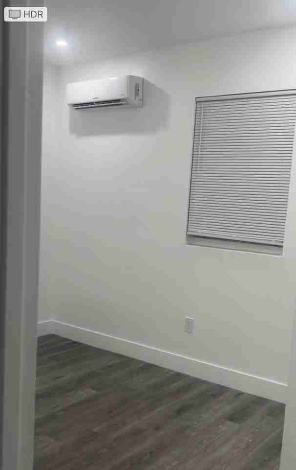 2513 Nw 19th St #6 - Photo 4 of 14