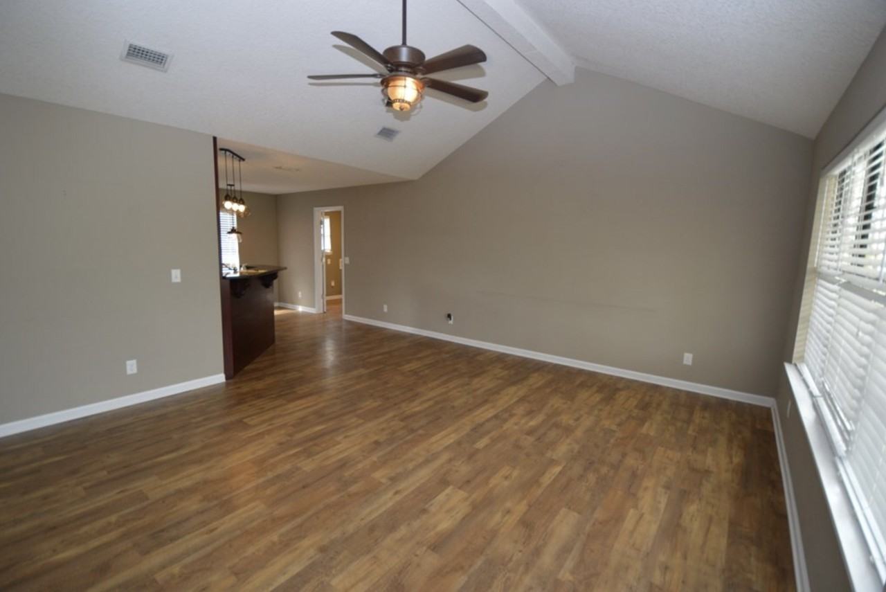 201 Camden Dr #NA - Photo 2 of 12