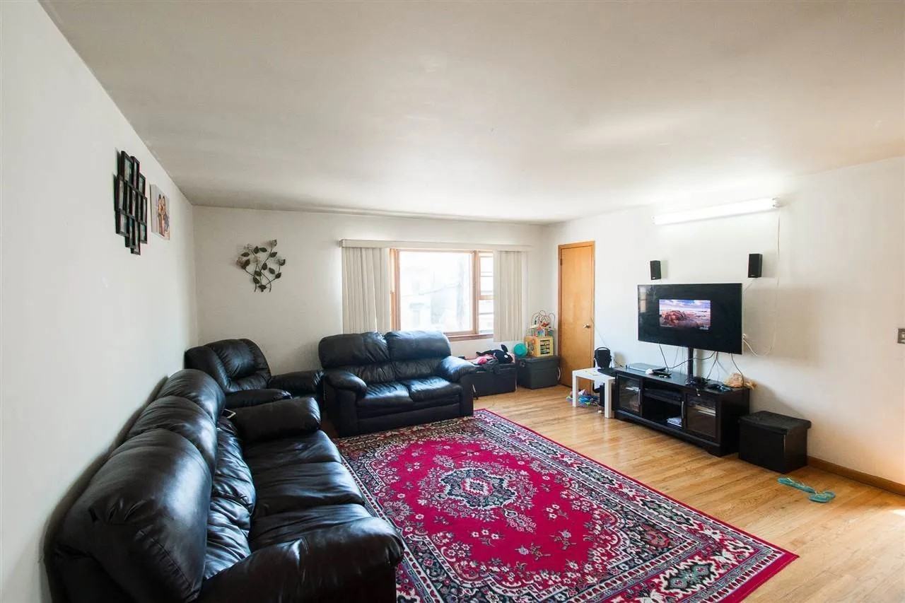 431 Liberty Ave #2 - Photo 6 of 7