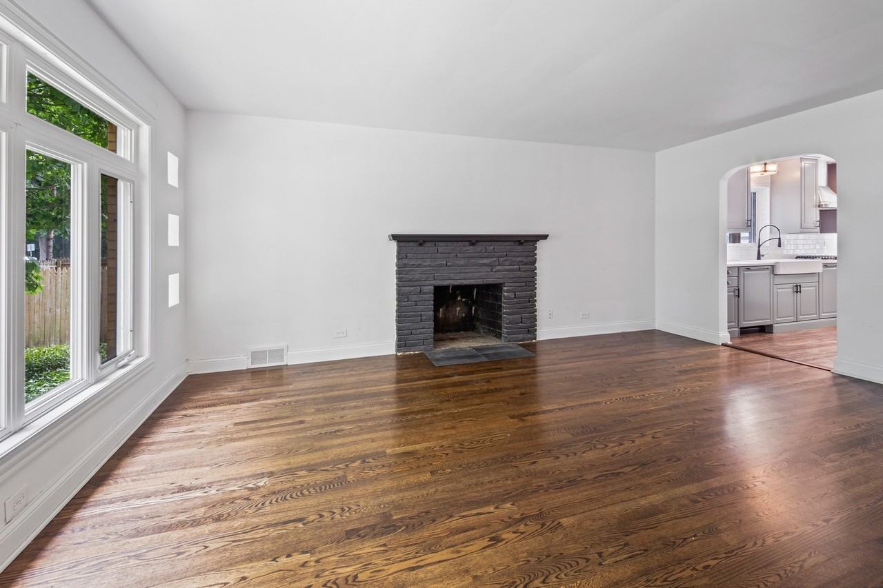 6114 N Lenox Ave - Photo 7 of 18
