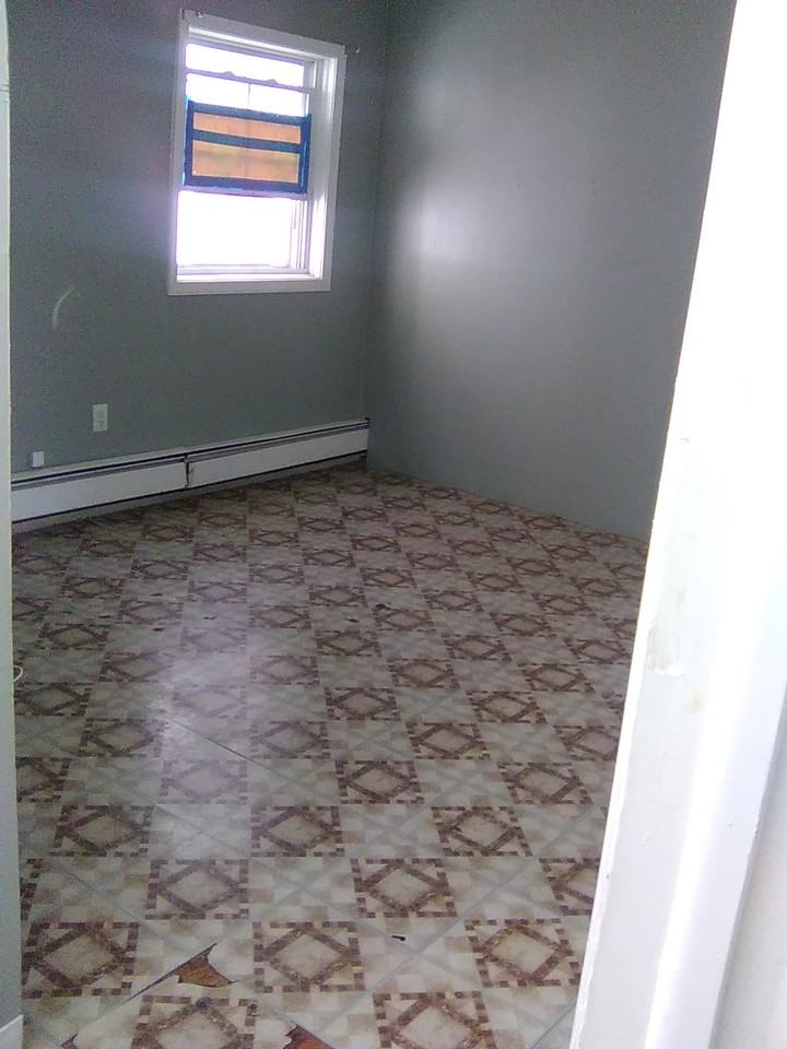 573 Roosevelt Avenue - Photo 5 of 30