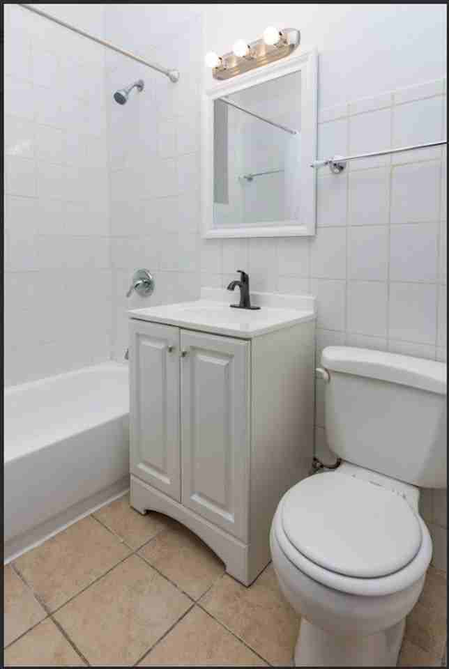 4104 W Washington Blvd #2 - Photo 4 of 7