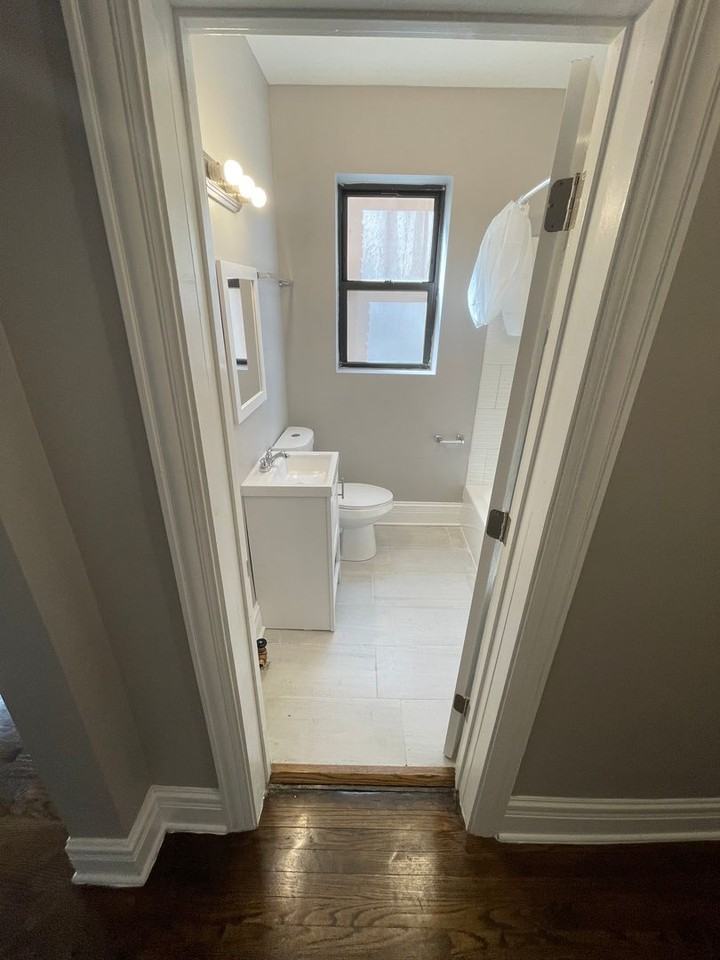 11021 S Vernon Ave #3 - Photo 2 of 8