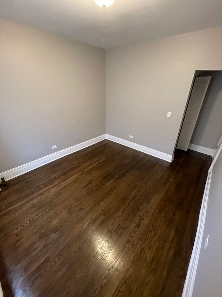11021 S Vernon Ave #3 - Photo 6 of 8